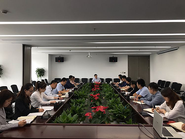 gg扑克
副总经理胡炘主持召开专题会议敲响中秋国庆廉洁过节“警钟