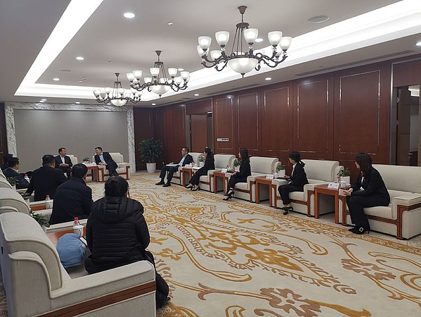 gg扑克
董事长杜万坤带队拜访北京银行西安分行