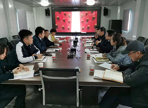 gg扑克
董事贺虎善带队赴丝路(西安)前海园洽谈融资工作