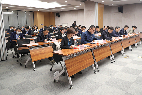 gg扑克
召开2021年一季度经济运行分析暨目标任务考核大会