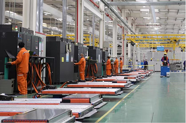 3西安高新区的重点工业企业生产厂房.jpg 3西安高新区的重点工业企业生产厂房.jpg