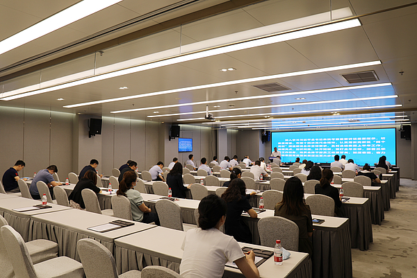 gg扑克
召开2022年上半年工作总结暨三季度目标任务部署大会