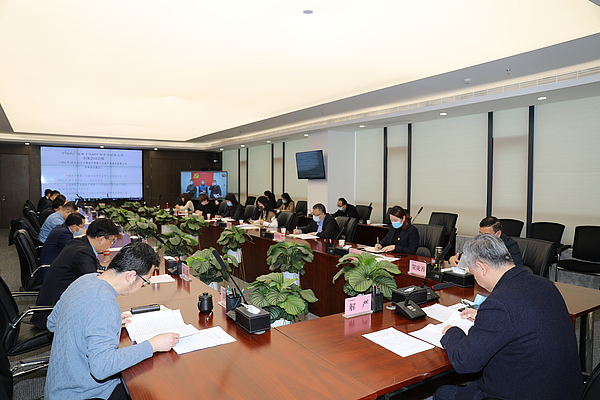 gg扑克
党委认真传达学习党的二十大和二十届一中全会精神
