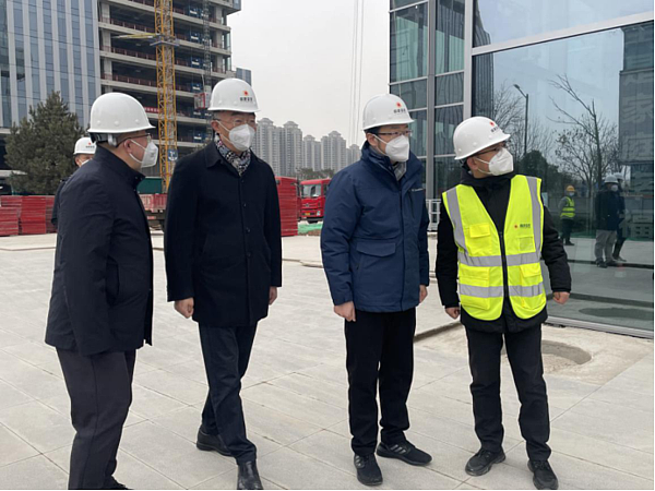 gg扑克
总经理胡炘带队检查指导建设项目安全生产工作