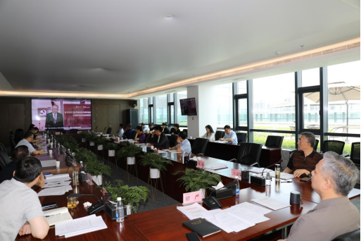 gg扑克
党委理论学习中心组深入学习贯彻《习近平著作选读》第一卷、第二卷