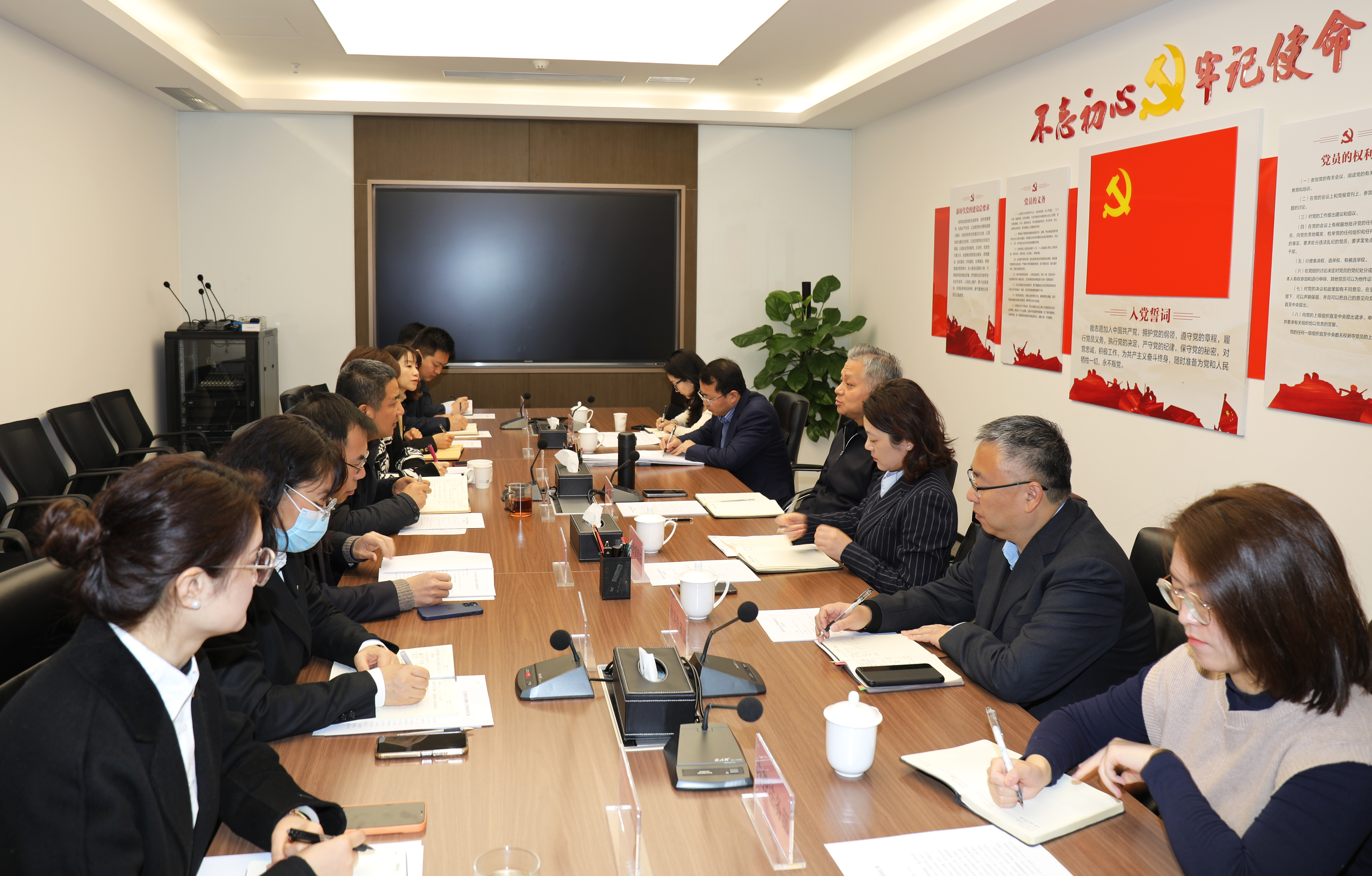 gg扑克
党委书记解严调研指导各二级公司工作